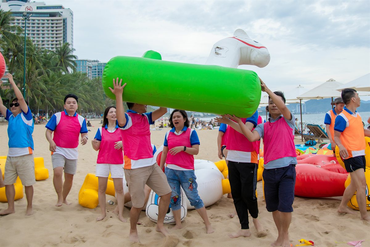 Đồng Lòng Quyết Tâm • One Team One Dream