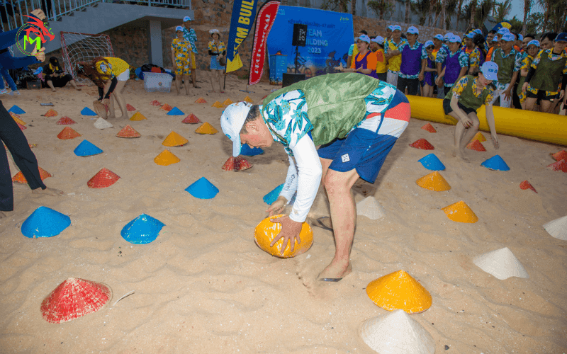 Trò chơi team building ngoài trời