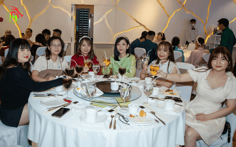 Chụp ảnh year end party cần thơ