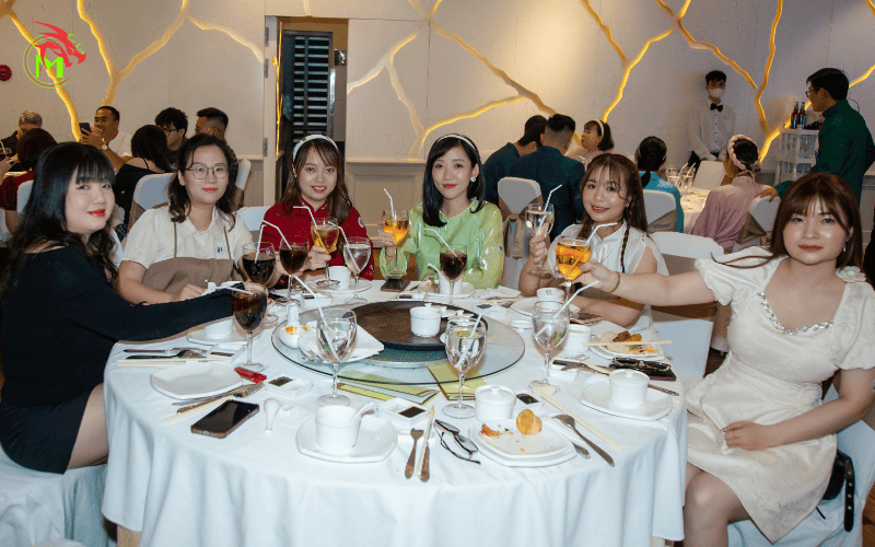 Dịch Vụ Chụp Ảnh Year End Party Cần Thơ Trọn Gói - Cửu Long Media 3 Chụp ảnh year end party cần thơ