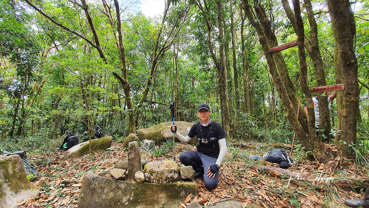 Hành trình xuyên rừng từ Lâm Đồng qua Đăk Nông trekking đỉnh Tà Đùng 21 Checkin đỉnh Tà Đùng thời điểm 2020, giờ cảnh quan đã khác đi nhiều