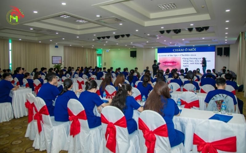 Ghi Dấu Ấn Tri Thức & Kết Nối: Dịch Vụ Chụp Ảnh Workshop Cần Thơ Chuyên Nghiệp 4 Dịch vụ chụp ảnh workshop cần thơ