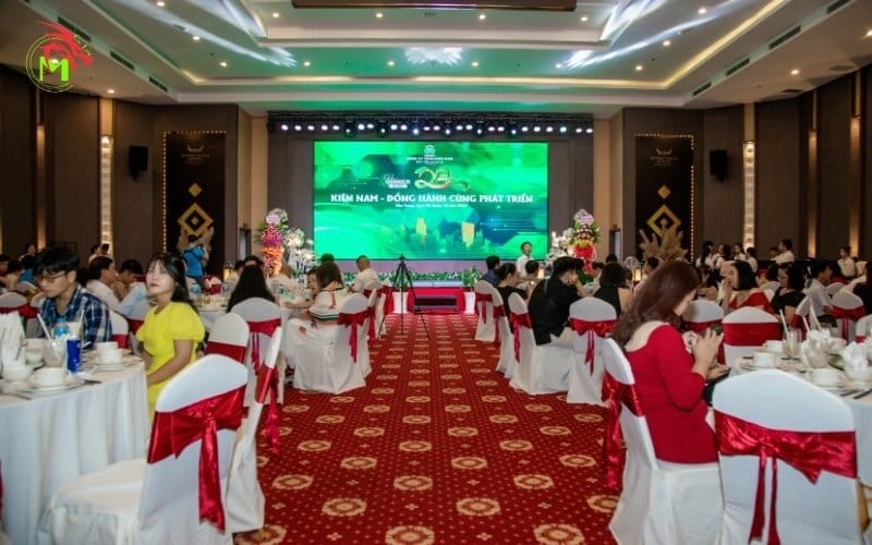 Dịch Vụ Chụp Hình Sự Kiện Trà Vinh Chuyên Nghiệp | Cửu Long Media 2 Ekip Cửu Long Media chụp hình sự kiện Trà Vinh chuyên nghiệp